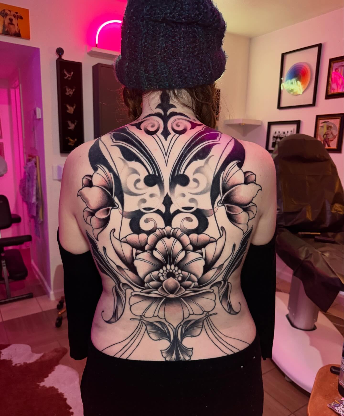 Back piece by Jenna, floral black and grey